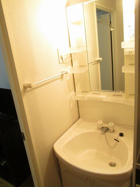 物件内観写真15　(洗面台)