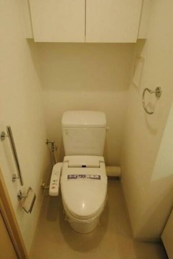 トイレ(別号室参考写真)