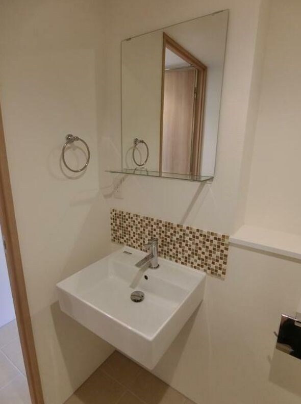 物件内観写真10　(別号室参考写真)