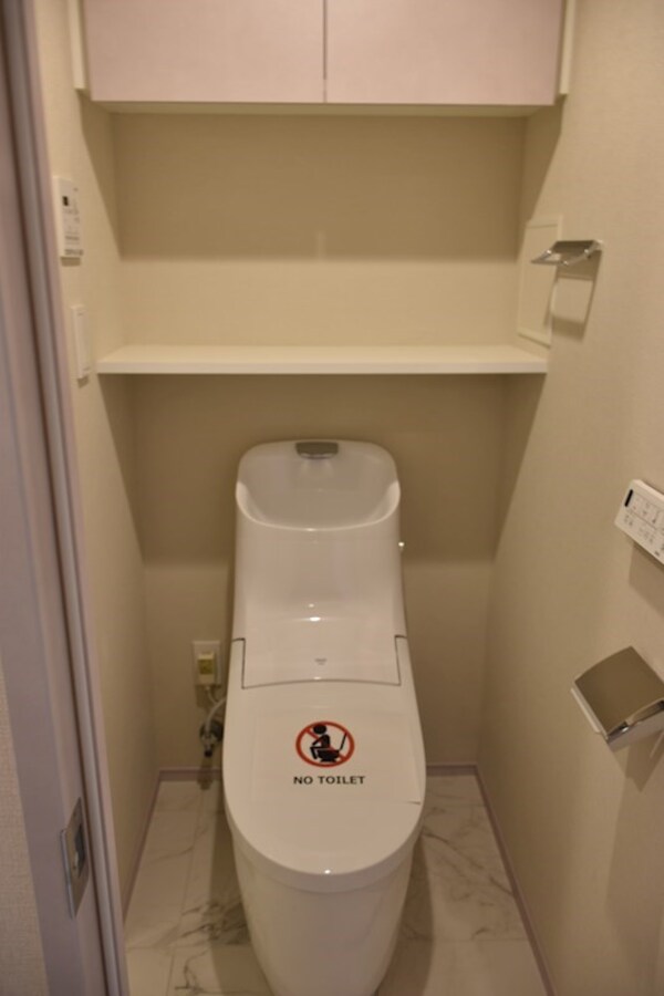 トイレ(別号室参考写真)