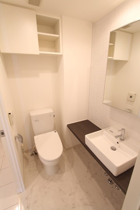 物件内観写真8　(別号室参考写真)