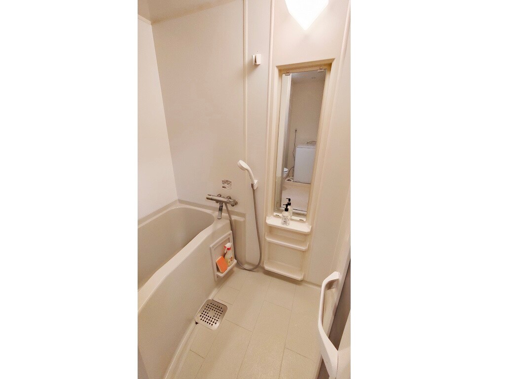 物件内観写真6　(清潔なロビーです)