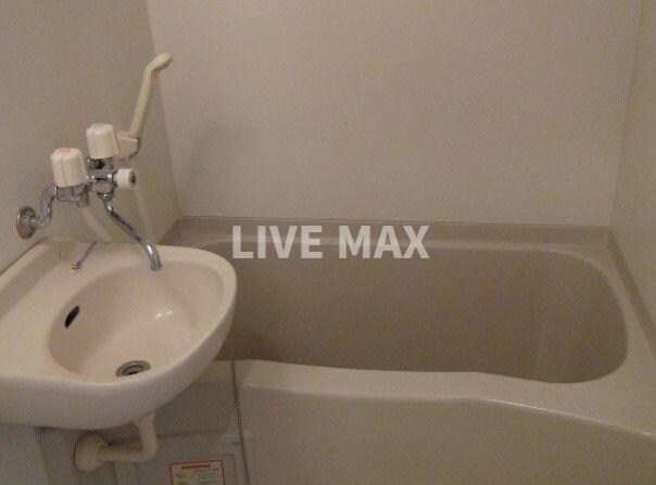 物件内観写真6　(別号室参考写真)