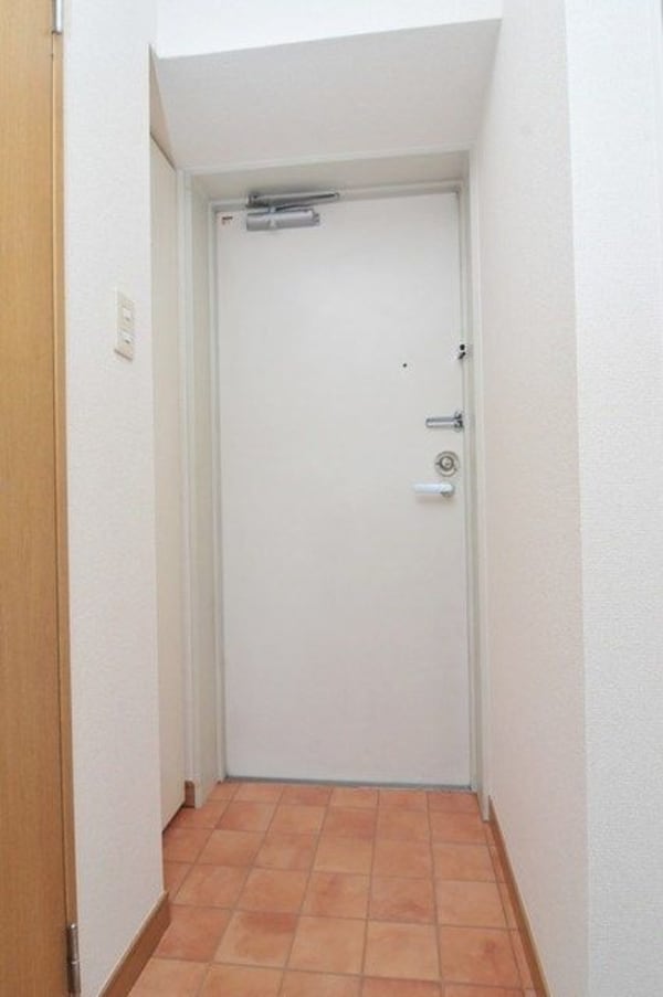 玄関(別号室参考写真)