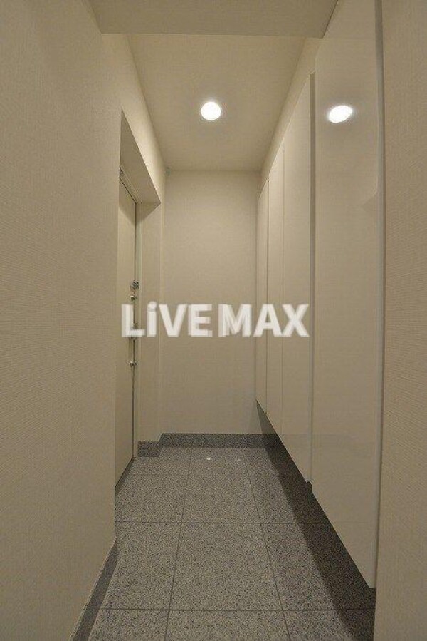 玄関(★《見学予約受け付け中》・設備充実分譲賃貸マンション★)