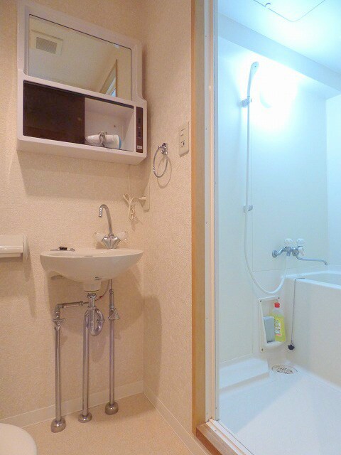 物件内観写真10　(忙しい朝にも便利な独立洗面台★)