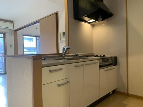 物件内観写真11　(キッチンでお料理をお楽しみください)