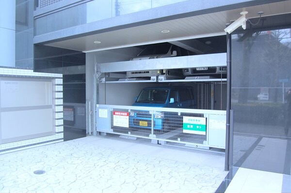 物件外観写真3　(駐車場)