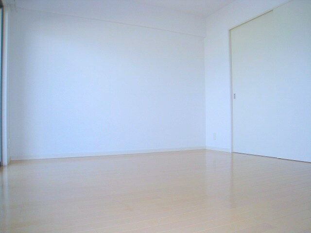 物件内観写真14　(洋室)