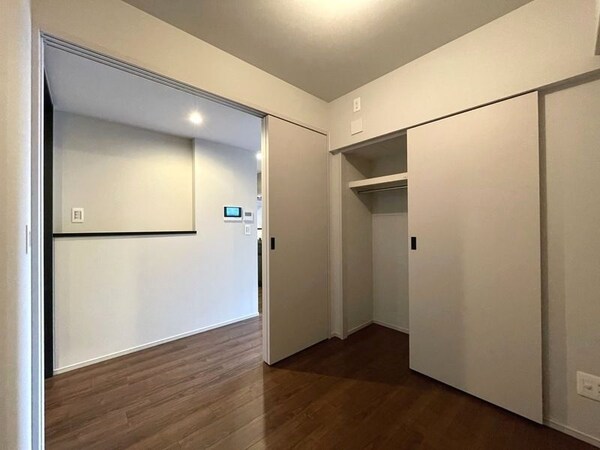 内装他