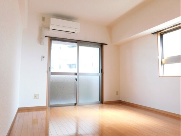 居室(※写真と異なる場合は現状優先。)