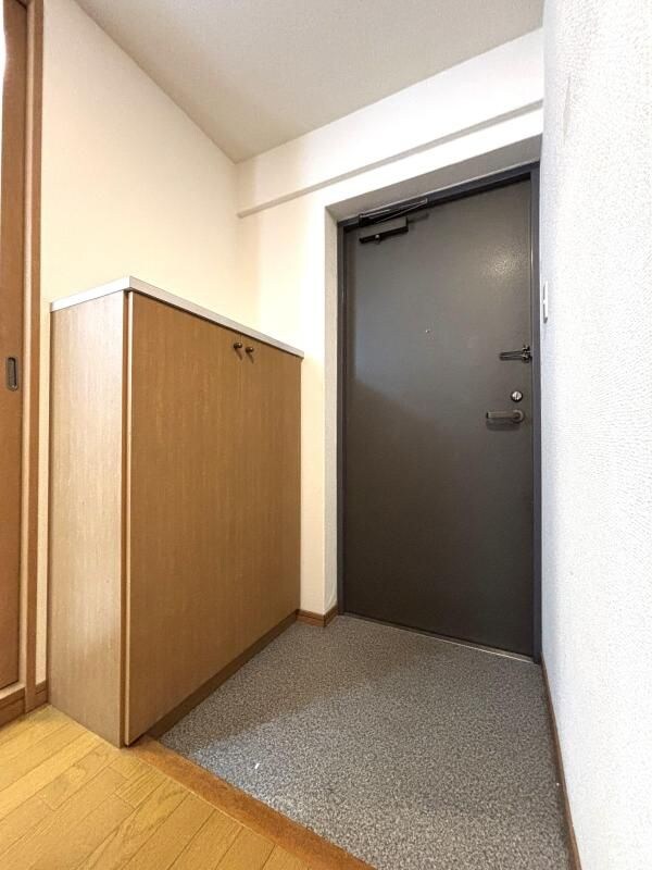 物件内観写真2　(※写真と異なる場合は現状優先。)