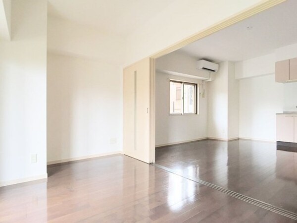 寝室(※写真と部屋が異なる場合は現状優先)