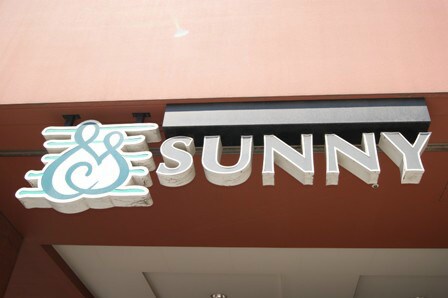 物件外観写真6　(サニーも近くてお買い物も便利です☆)