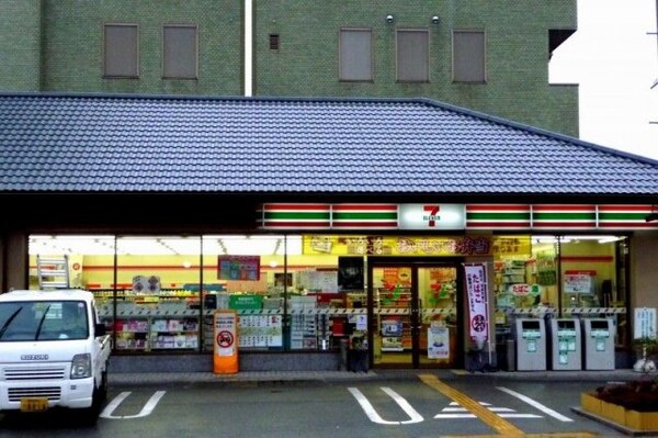 周辺環境(セブンイレブン 京都平安神宮前店（755m）)