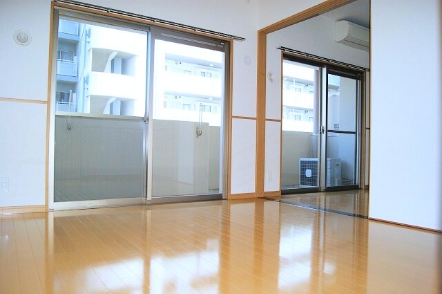 物件内観写真16　(洋室)