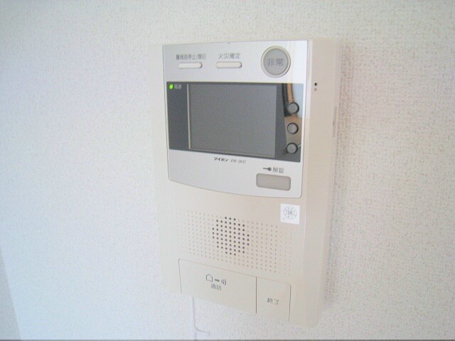 物件内観写真11　(モニターフォン付きで女性の方でも安心です♪)