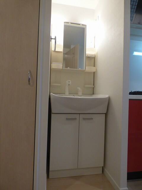 物件内観写真13　(シャンプードレッサー付きです★)