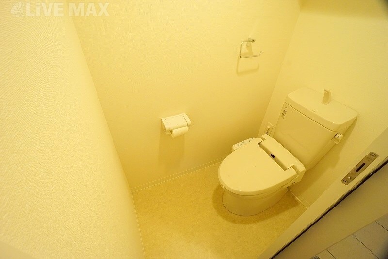 物件内観写真15　(人気設備のウォシュレット機能を標準装備★)