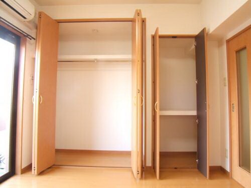 物件内観写真10　(収納スペースが多数あり沢山お荷物をお持ちの方も安心です★)