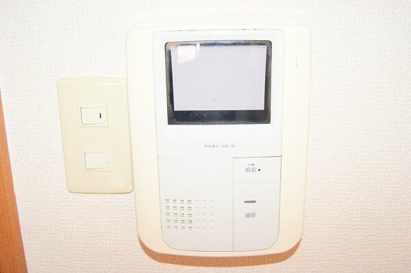 セキュリティ(モニタ付インターホンなので顔が見れて安心です★)