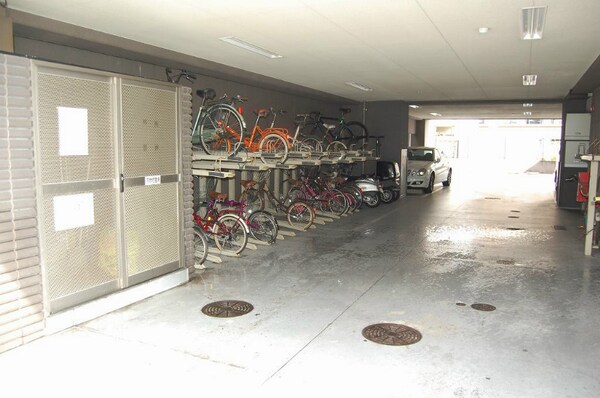建物設備(駐輪場)