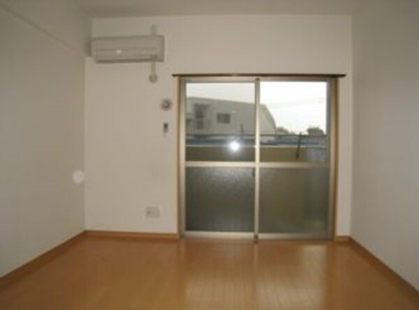 寝室(※別号室参考写真※)