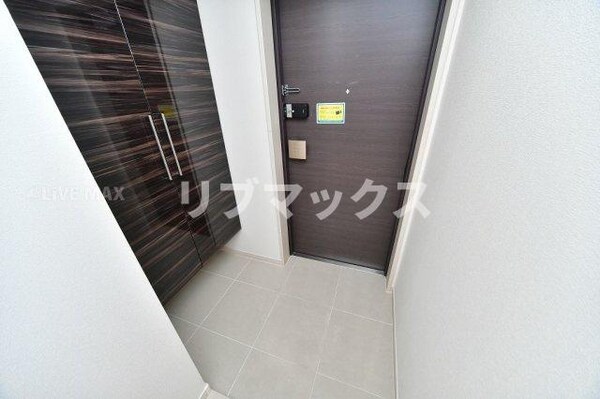 玄関(収納もある玄関です)