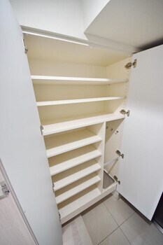 物件内観写真10　(別号室参考写真)