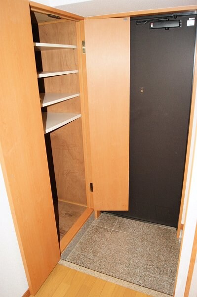 物件内観写真3　(※写真と異なる場合は現状優先。)