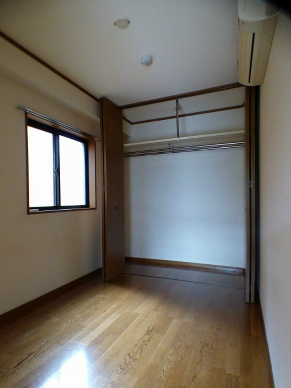 洋室(大容量のクローゼット付き)