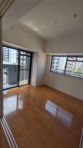 物件内観写真10　(洋室)