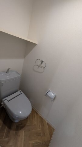 物件内観写真14　(トイレ)