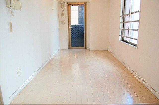 物件内観写真20　(広いベッドルーム)