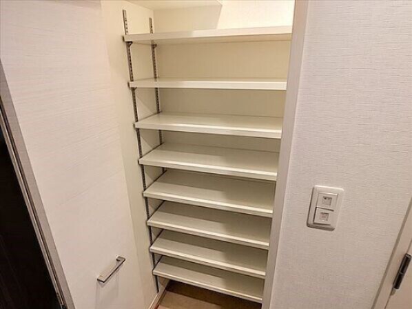 物件内観写真12　(※別号室参考写真)