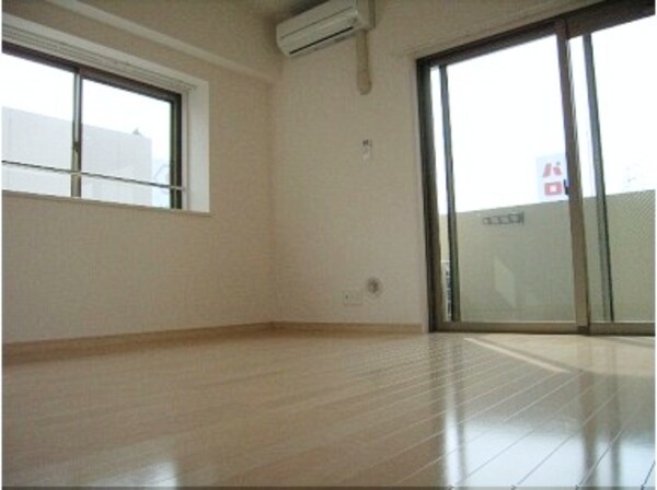 居室(日当たりも良好です！)