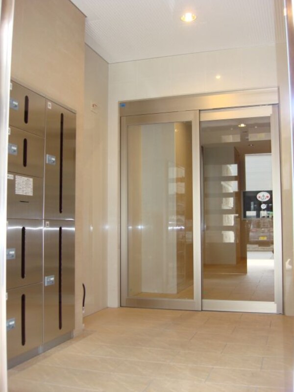 エントランス(宅配ボックス☆)