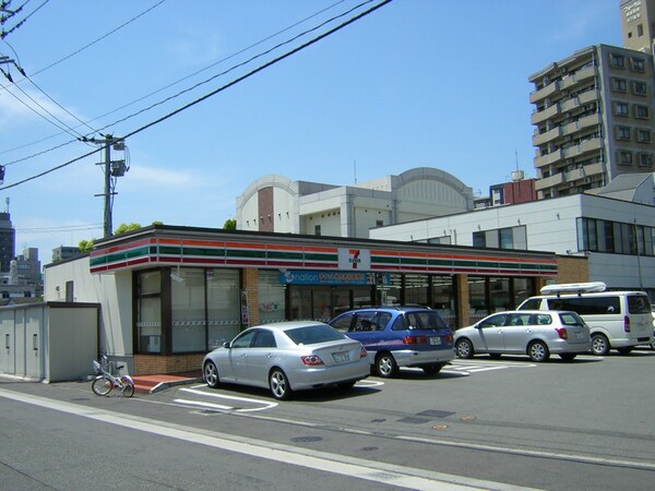 周辺環境(コンビニも近くて便利！)