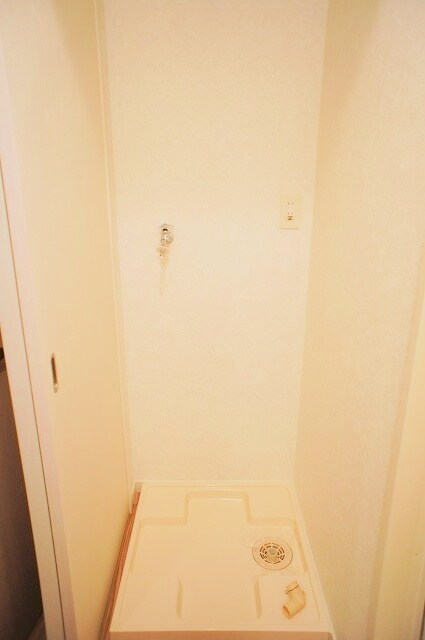 物件内観写真14　(室内洗濯機置場)