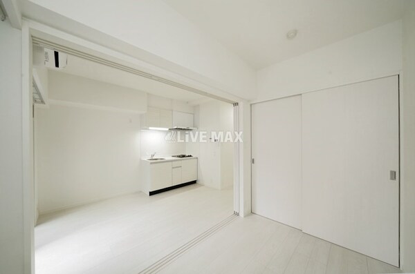 寝室(※同マンション参考)