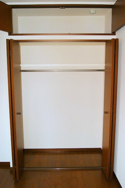 物件内観写真14　(クローゼット)