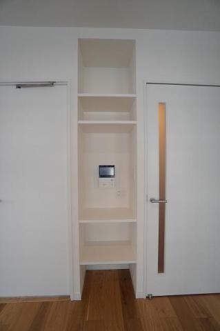 物件内観写真16　(TVモニターフォン付きで女性の方でも安心です☆)