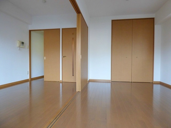 寝室(※写真と異なる場合は現状優先)