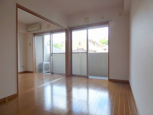 居室(※写真と異なる場合は現状優先)