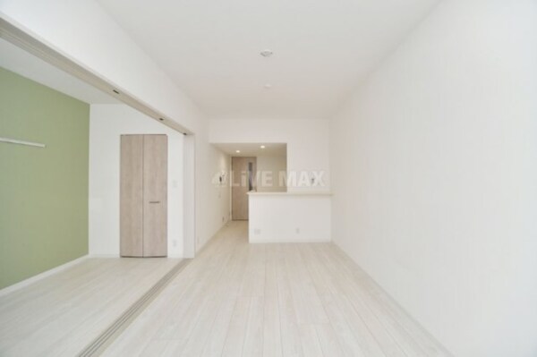 居室(※同シリーズ別物件参考写真※)