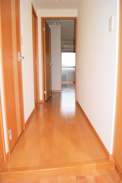 物件内観写真6　(廊下)