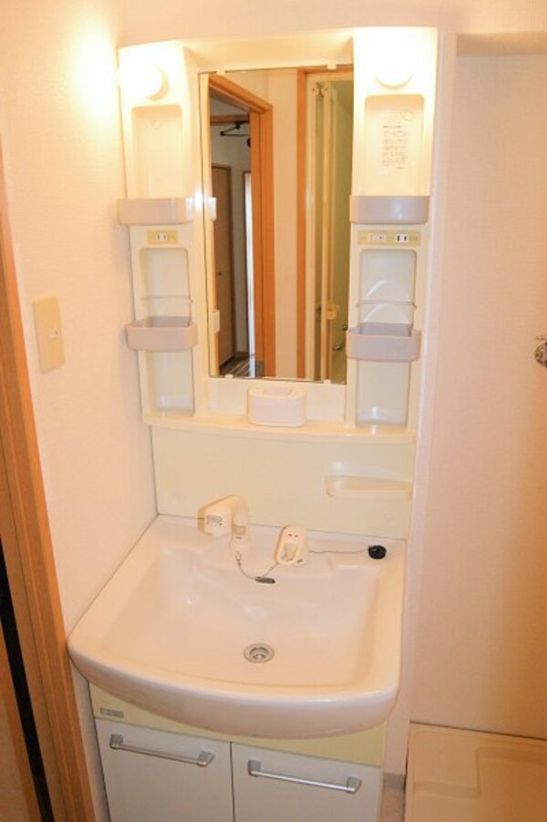 洗面・脱衣所(シャンプードレッサー)