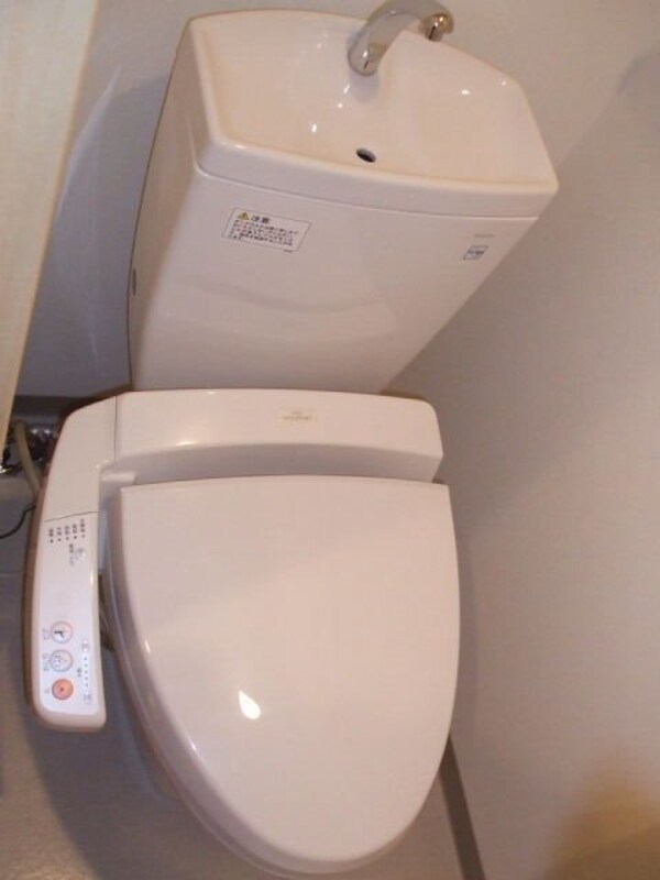 トイレ(清潔感のあるトイレです)