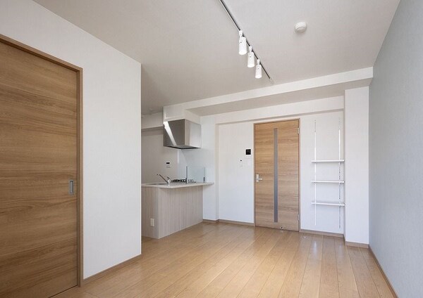 居室(※別号室参考写真)