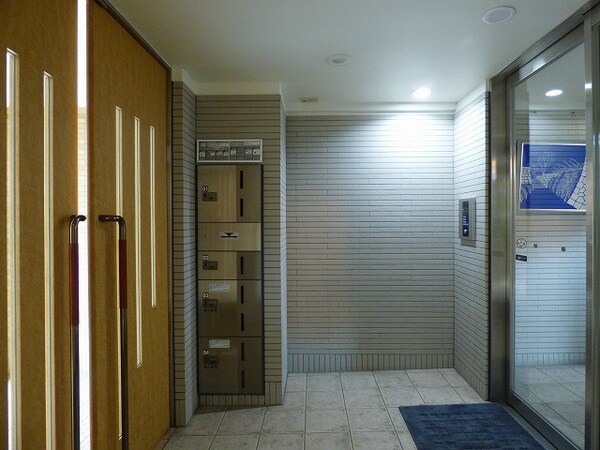 エントランス(建物の内部です)